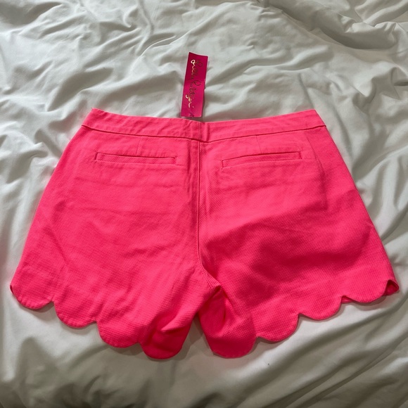 Lilly Pulitzer Buttercup Stretch Shorts NWT 2 - Picture 2 of 3